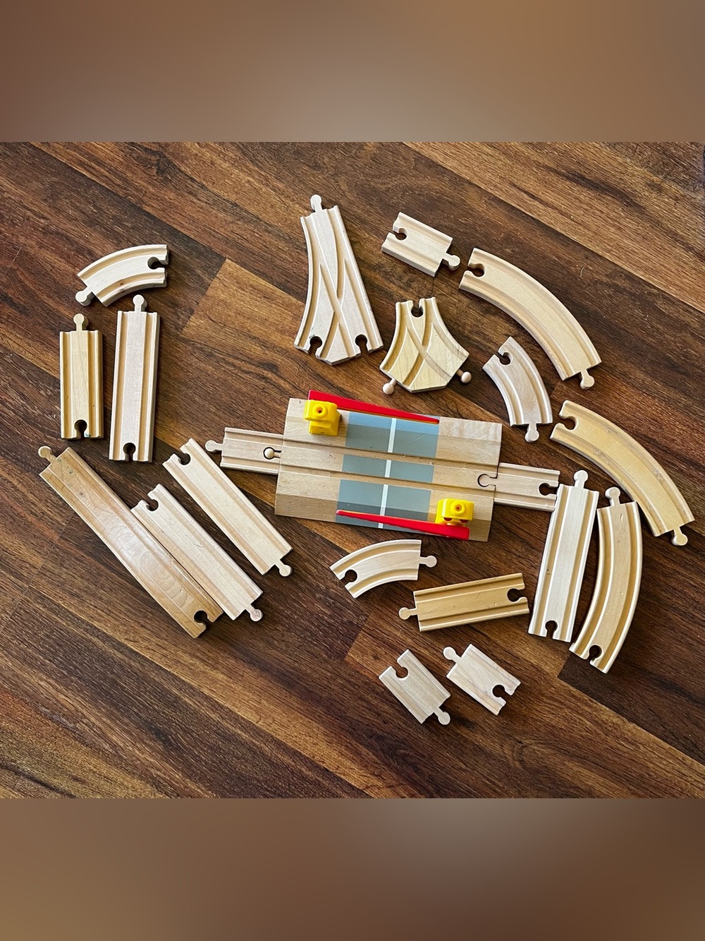 Wooden Train Track Crossing 21 Pieces